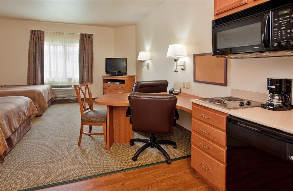 Candlewood Suites Jefferson City By Ihg Room photo